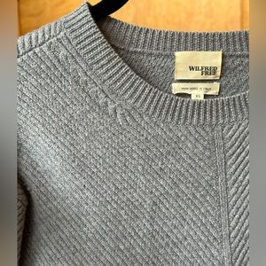 Aritzia 100% Wool Grey Woven Sweater